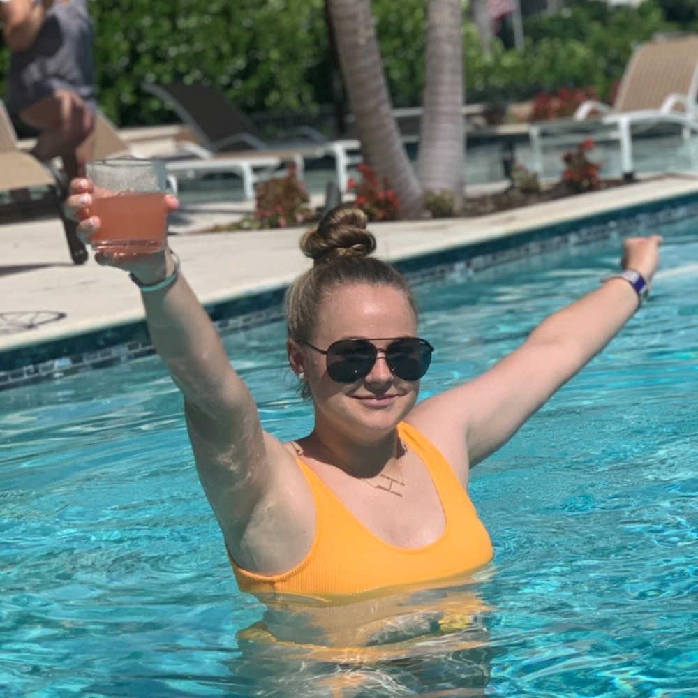 Meet your Posher, Hayley